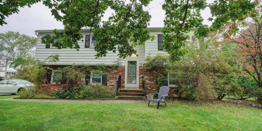 Spacious 6 bed room close to TCNJ and Rider – newly renovated – available June 2027