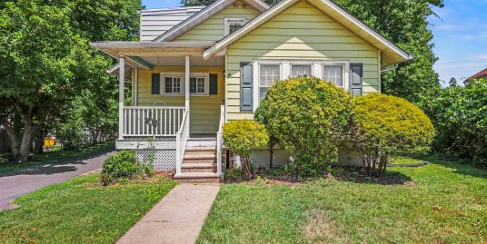 STILL AVAILABLE FOR 2026 SCHOOL YEAR – Large 6 Bedroom Very Close to Campus. Call/text 551-221-1121