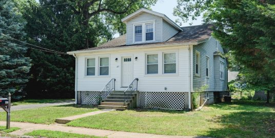 Beautiful Large House For Rent – Close To TCNJ – group 6 – available June 2027